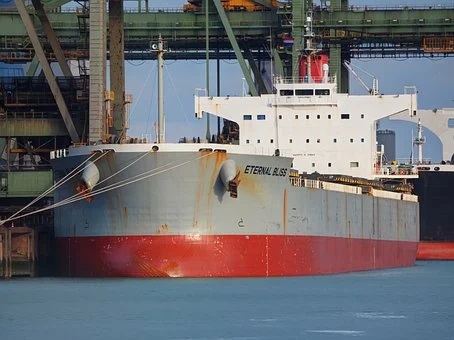 未付燃油费？一艘装载武器的俄罗斯货船遭印度扣押！