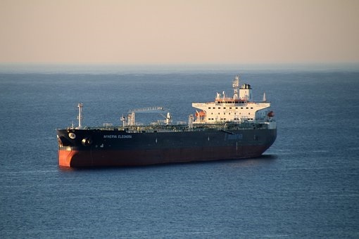 希腊船东赚翻！欧盟制裁下俄罗斯石油出口畅通无阻