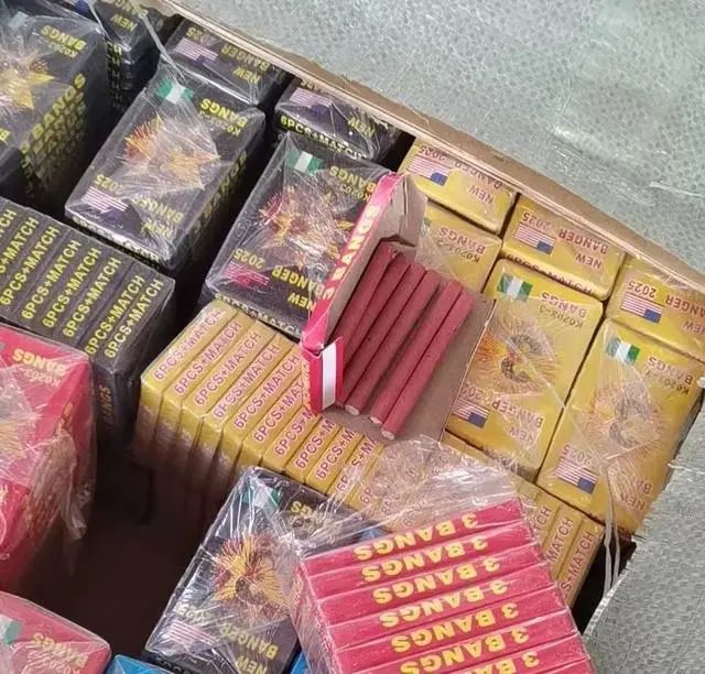 伪报瞒报!海关查获约18吨“炸弹”