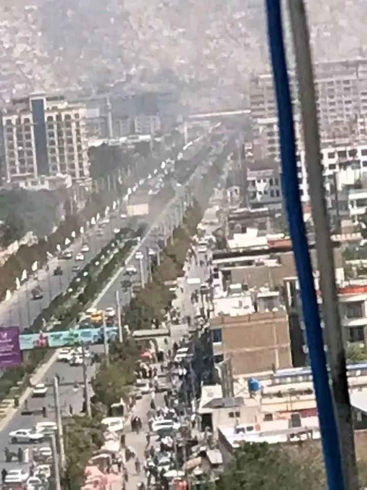 大爆炸!大使馆正在办签证,突然发生爆炸,2名使馆人员身亡!