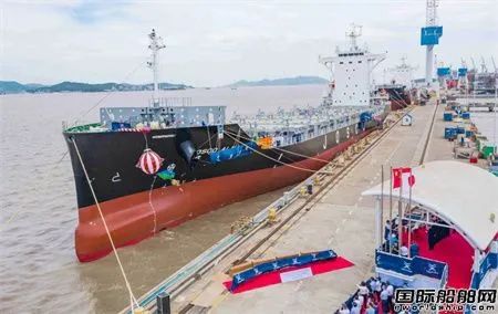 这家合资船厂交付江苏远洋首艘1100TEU集装箱船