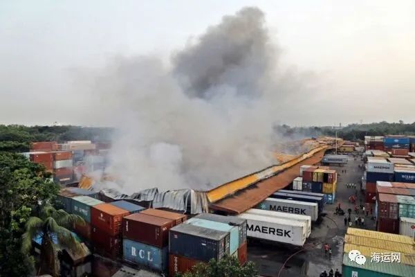 突发!堆场爆炸起火,1300多个货柜损毁!涉多家船东和货代!49人死亡300多人受伤