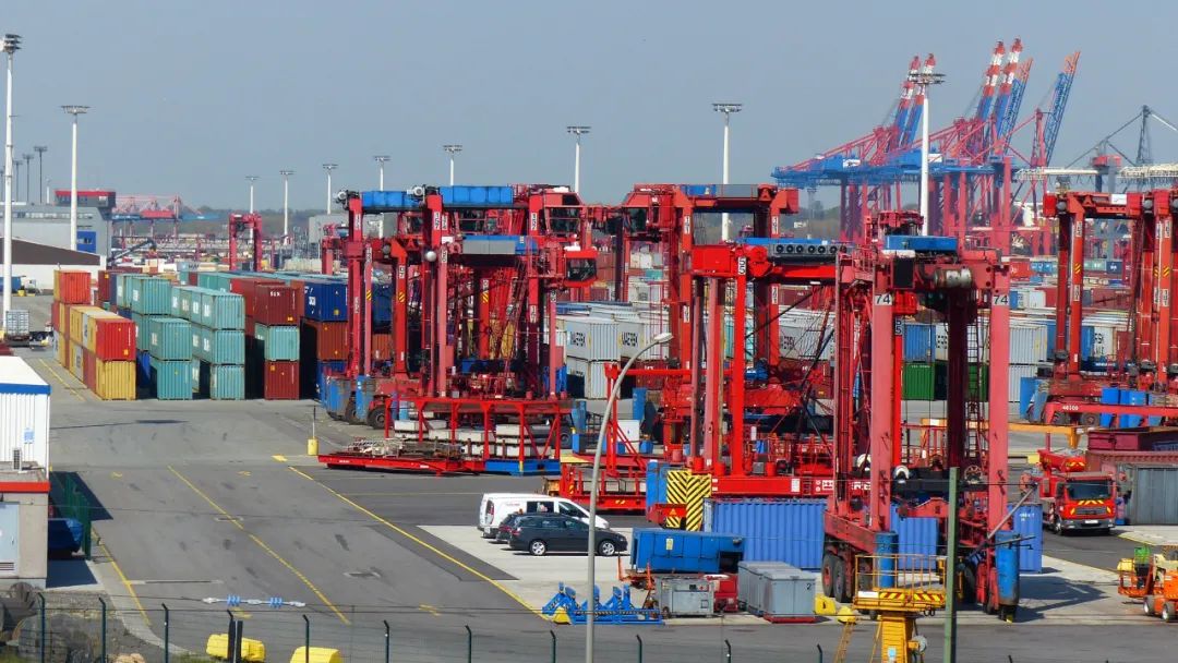 吉大港进出口货量大幅下滑