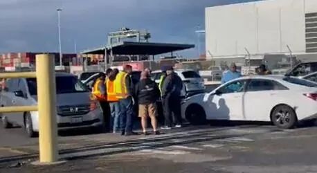 ͻ���������¿�������ͷ����ͻ���չ�����ͷ���ȹر�ͣ�ڣ�������ע��